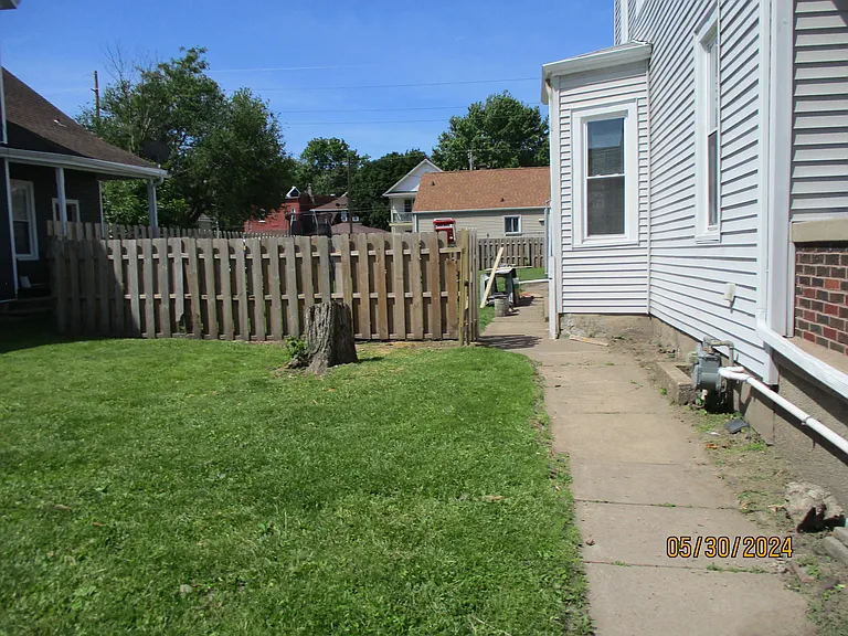 2515 Jackson St — Photo 11