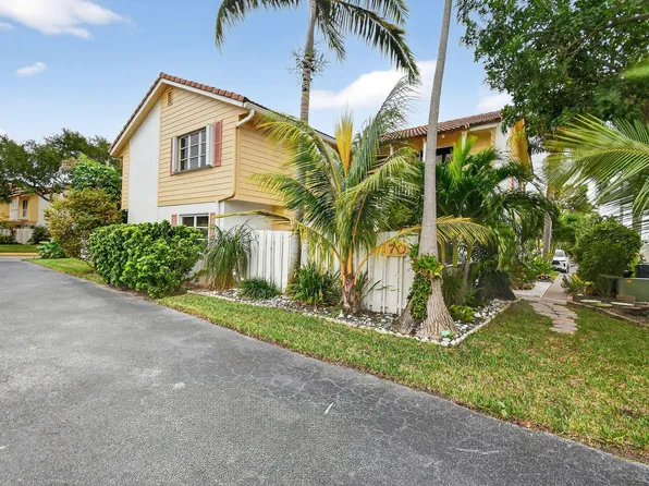 170 Seabreeze Circle, Jupiter, FL 33477