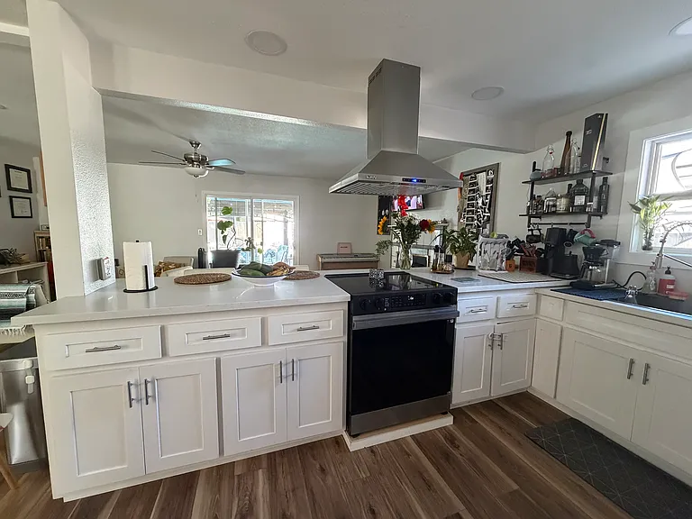 6336 N Garden Ave — Photo 6