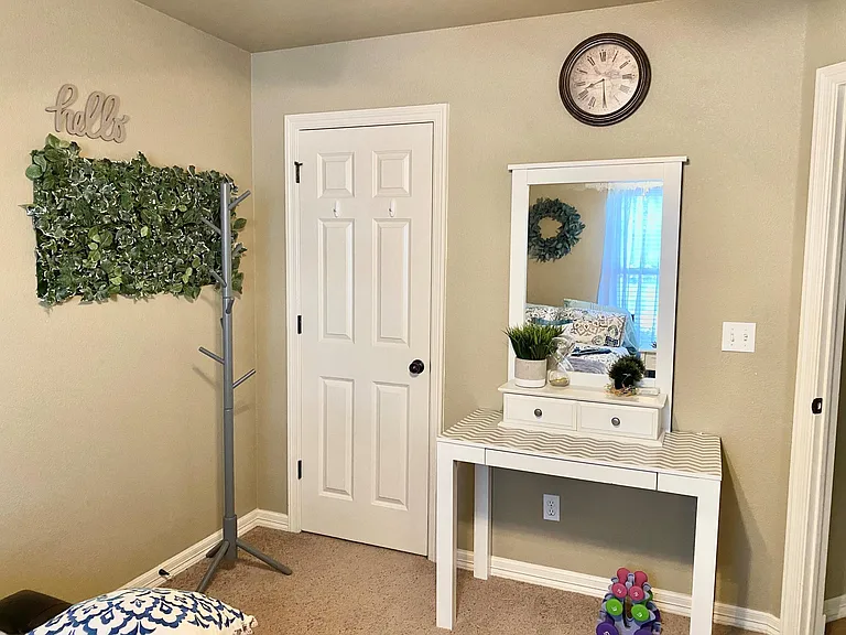Guest Room 1
