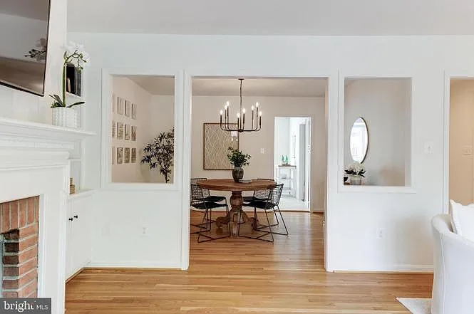1149 Colonial Rd — Photo 9