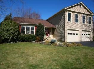 12754 Flat Meadow Ln, Herndon, VA 20171