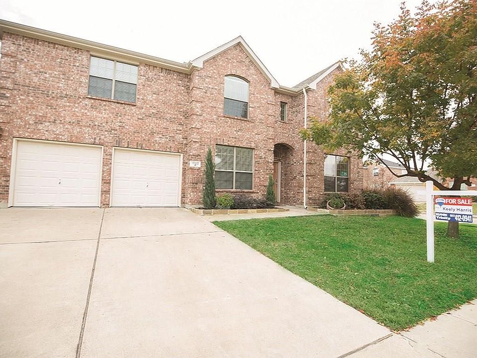 1st image of 1020 Lindstrom Dr