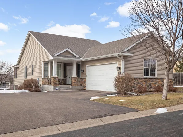 379 Sophia Ave E, Maplewood, MN 55117