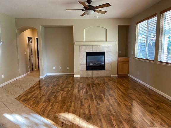 4th image of 721 Lavastone Dr