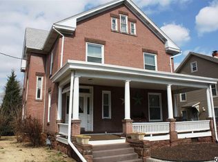262 E Main St, Hummelstown, PA 17036