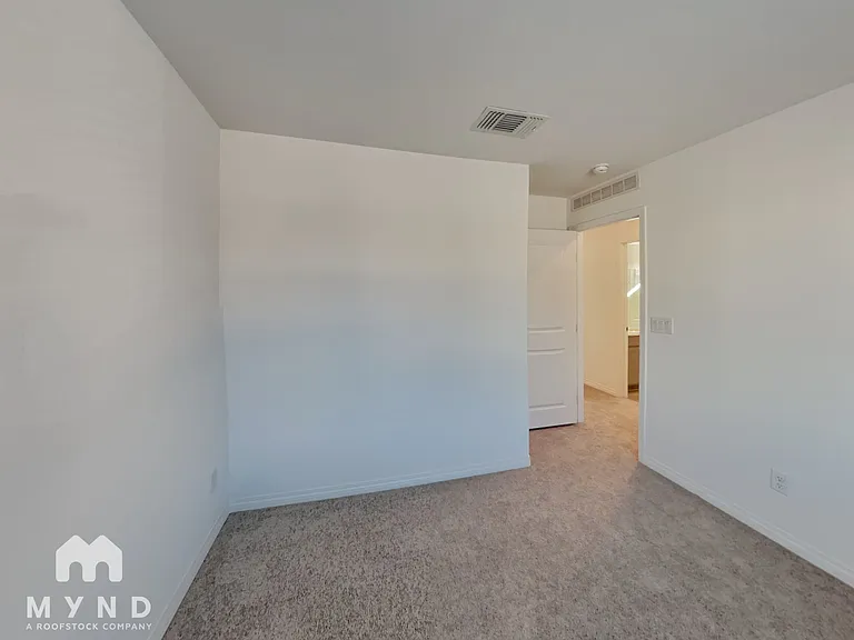 5755 W Haleh Ave — Photo 15