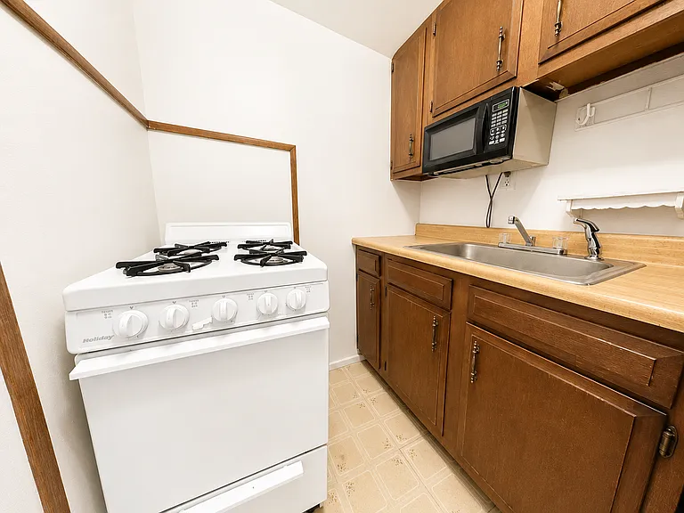 1125 Orr Ave — Photo 3