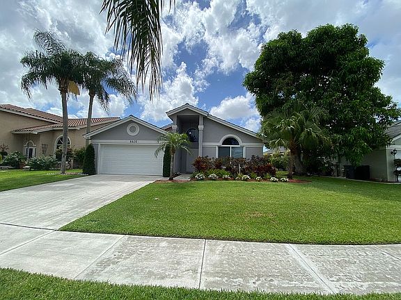 2nd image of 8610 Tourmaline Blvd