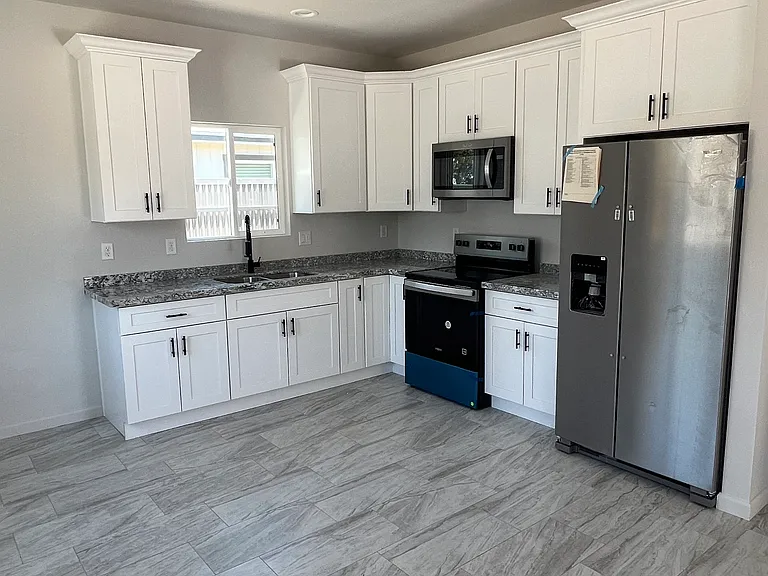 1530 N Columbus Blvd #1-2 — Photo 7