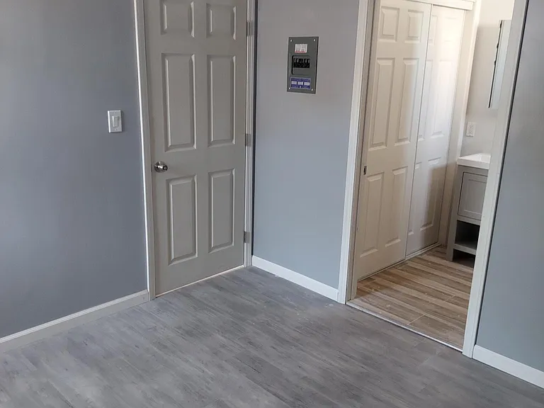 Bedroom & closet