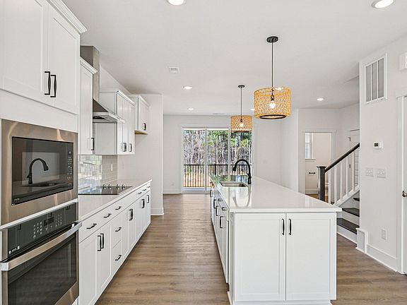 3rd image of 10905 Bayflower Way