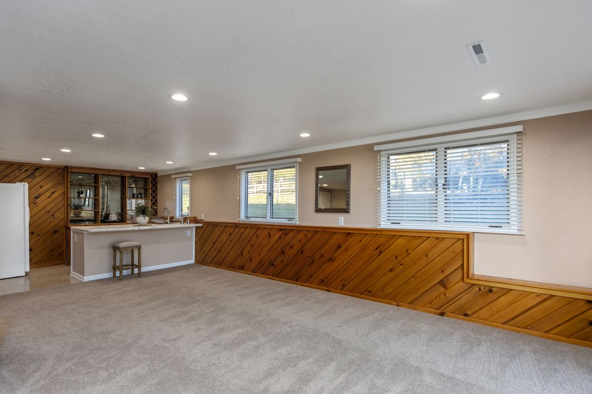 next background image