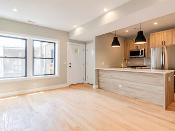 2445 W Logan Blvd Unit 3, Chicago, IL 60647