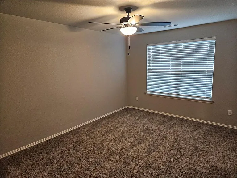 2489 N Brophy Ave — Photo 5