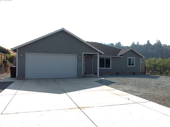 4th image of 1340 NE Lisa Way