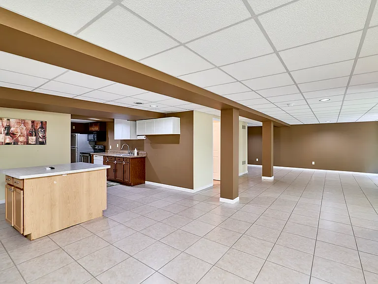 7073 Black Horse Dr — Photo 16