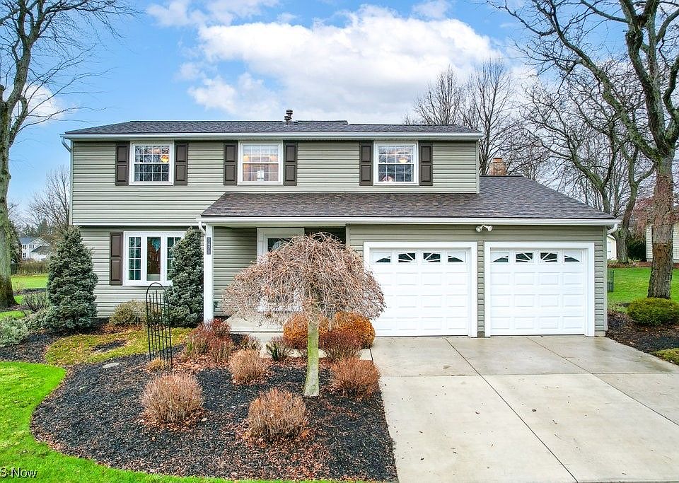 1st image of 1471 Carriage Hill Dr