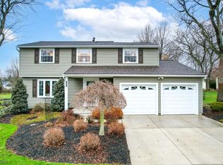 1471 Carriage Hill Dr, Hudson, OH 44236