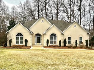 3003 Lodge Dr, Jamestown, NC 27282