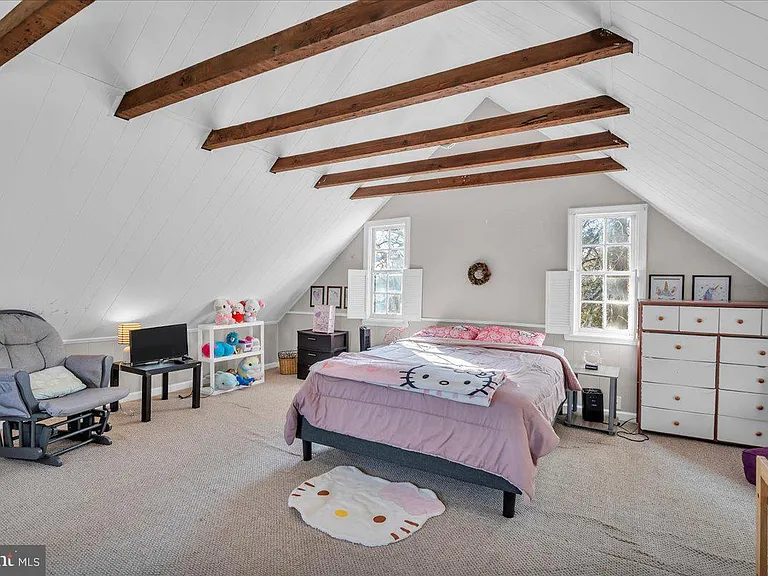406 Kings Hwy E — Photo 18