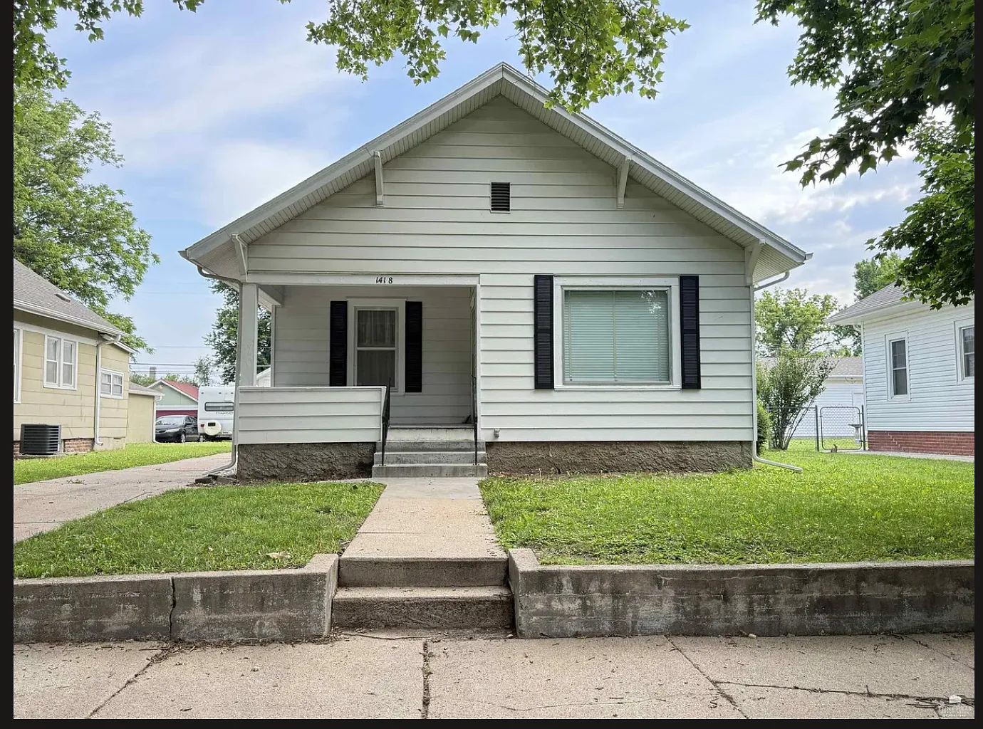 4 bed, 1800 sqft, $1,800 — Photo 1