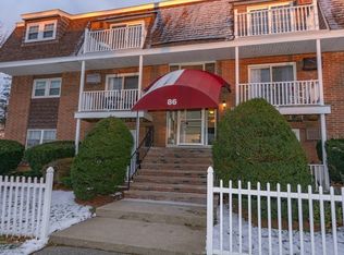 86 Beacon St APT 3, Lawrence, MA 01843