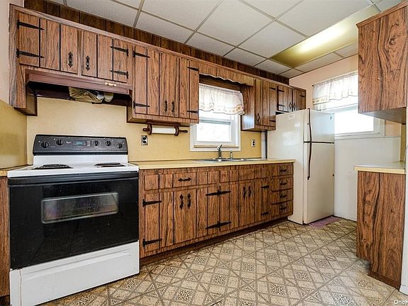 5th image of 88-14 240th St