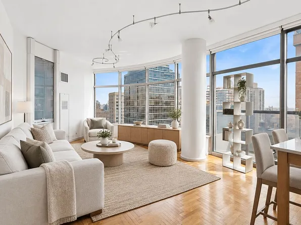 250 E 54th St APT 29C, New York, NY 10022