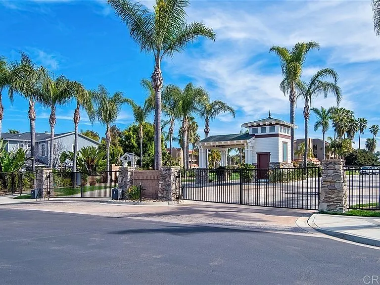 650 Sandside Ct — Photo 60