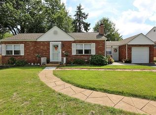 9850 Vasel Dr, Saint Louis, MO 63123