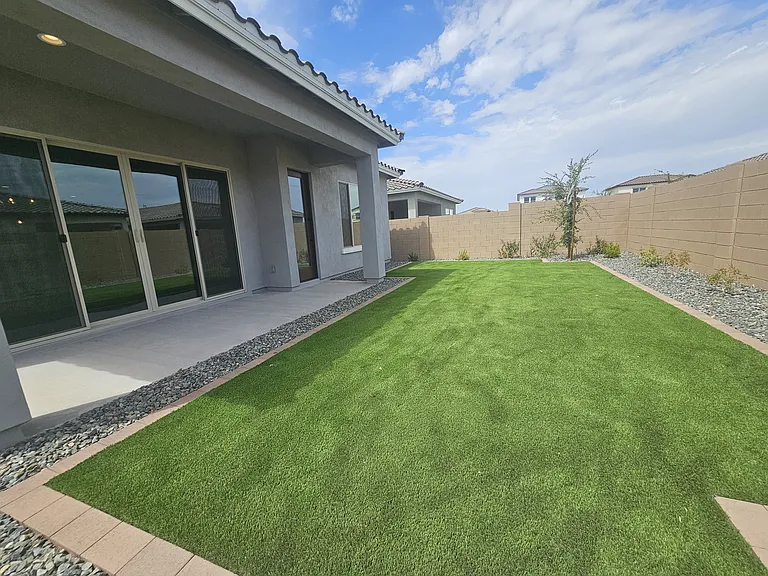 2942 E Manzanilla Ave — Photo 25