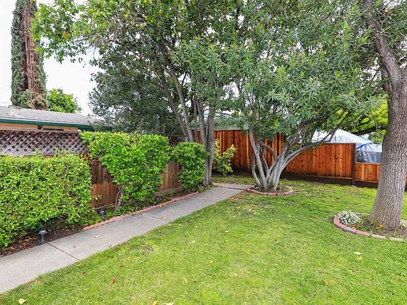 5th image of 2686 Aida Ave