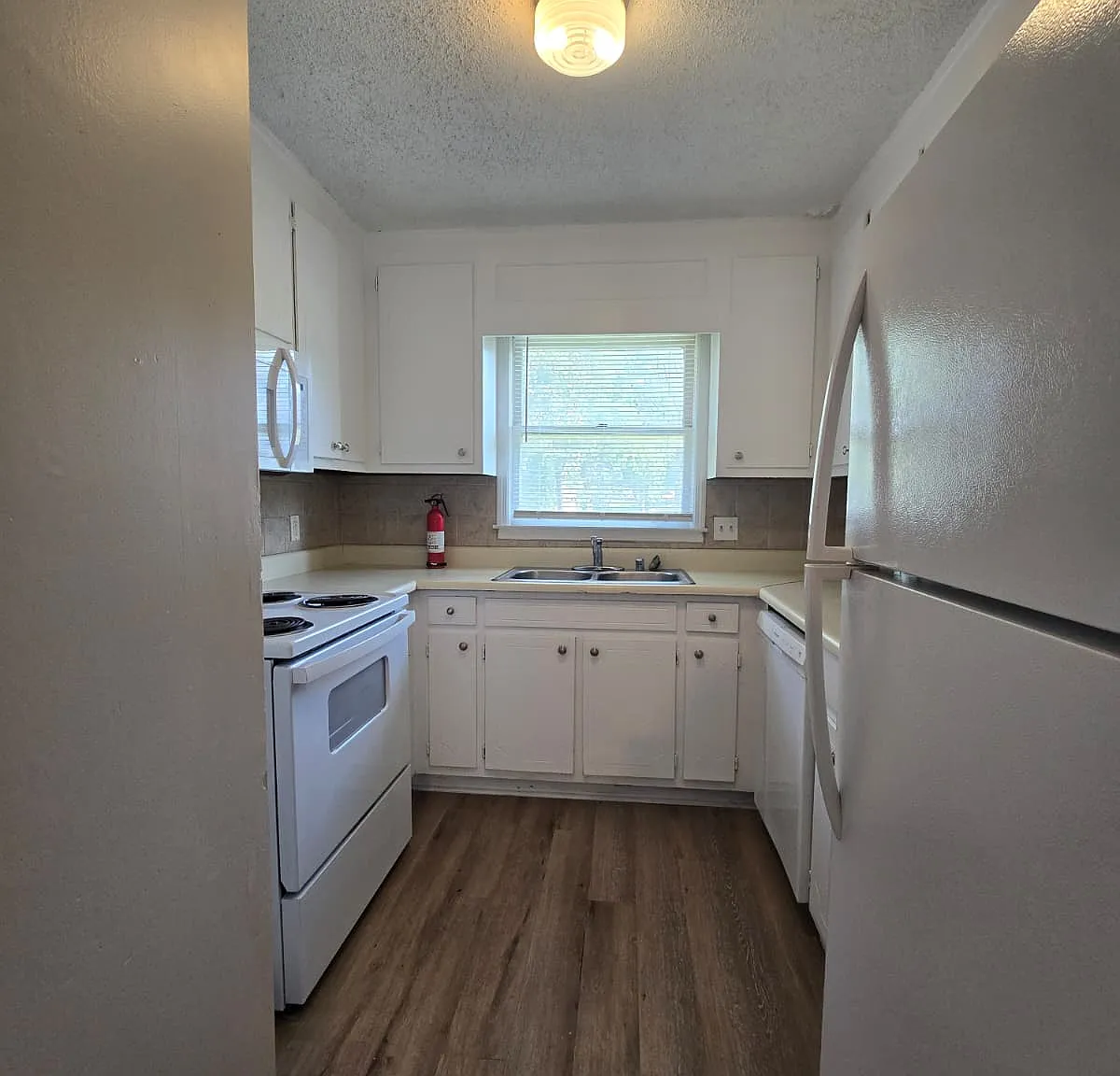 4502 Bonnell Drive Northwest - C — Photo 4