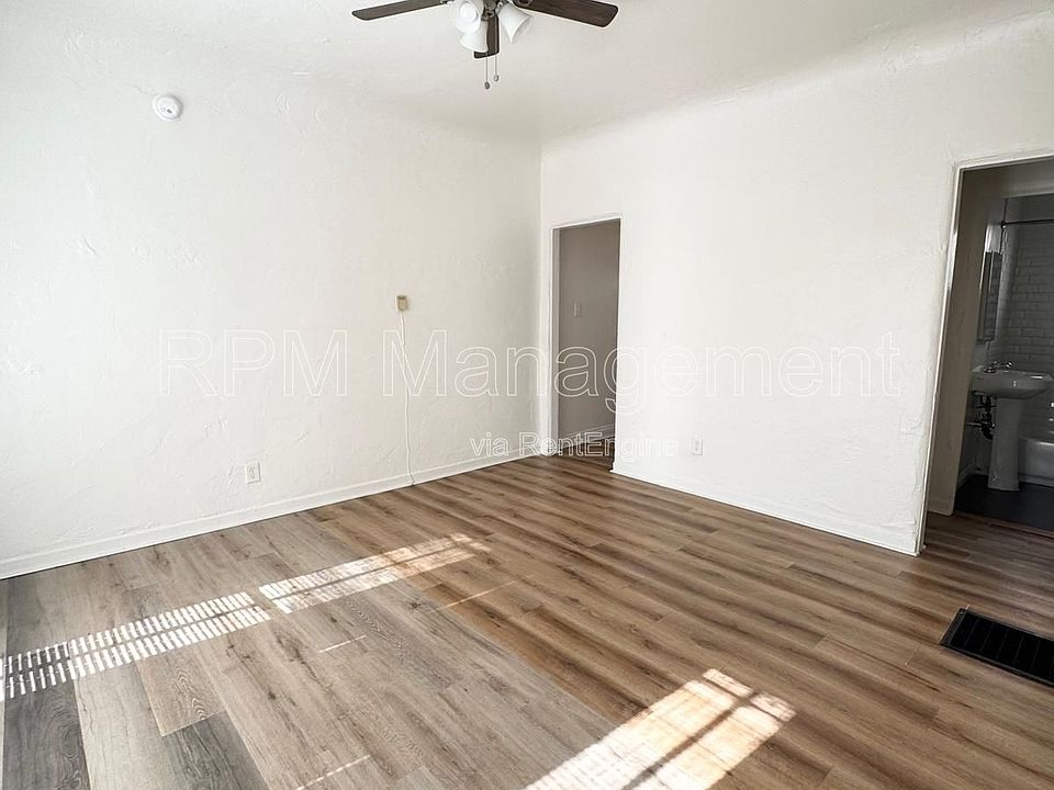 1st image of 806 N Poinsettia Pl #4/5