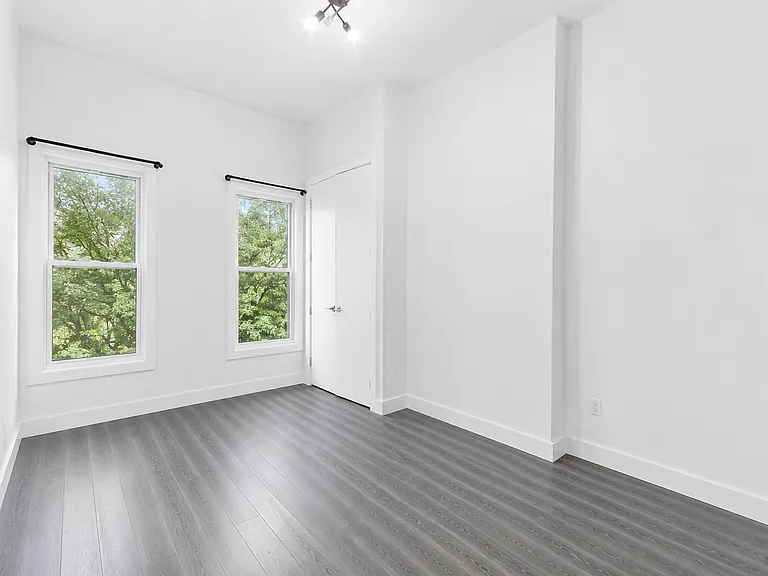 418 Rogers Ave #3 — Photo 2