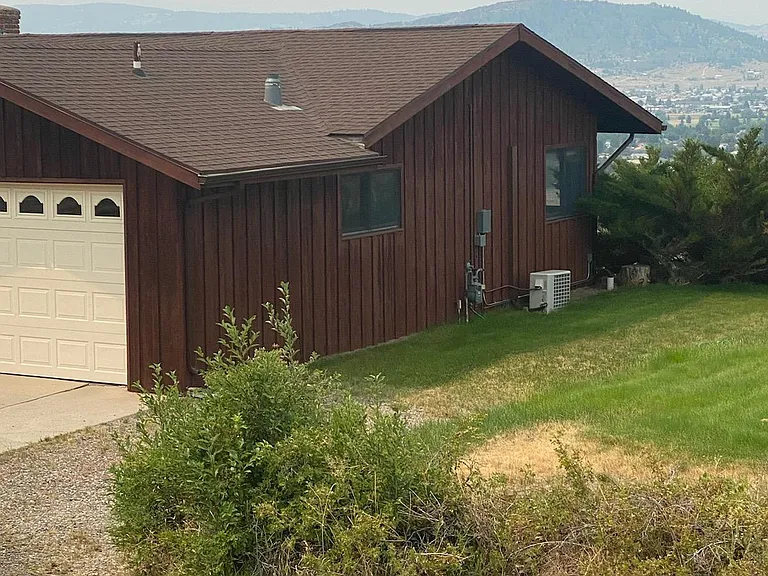 4050 E Ridge Rd — Photo 3