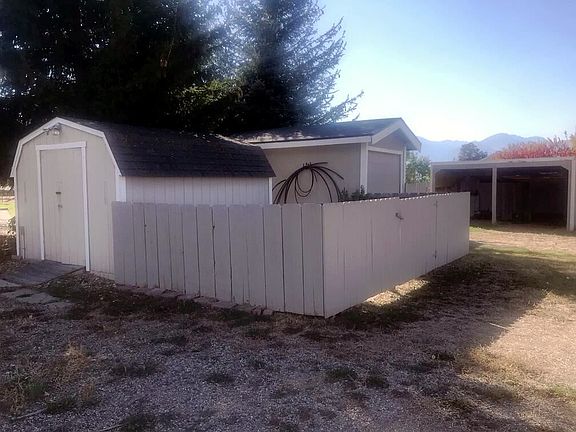 3rd image of 556 Tammy Ln