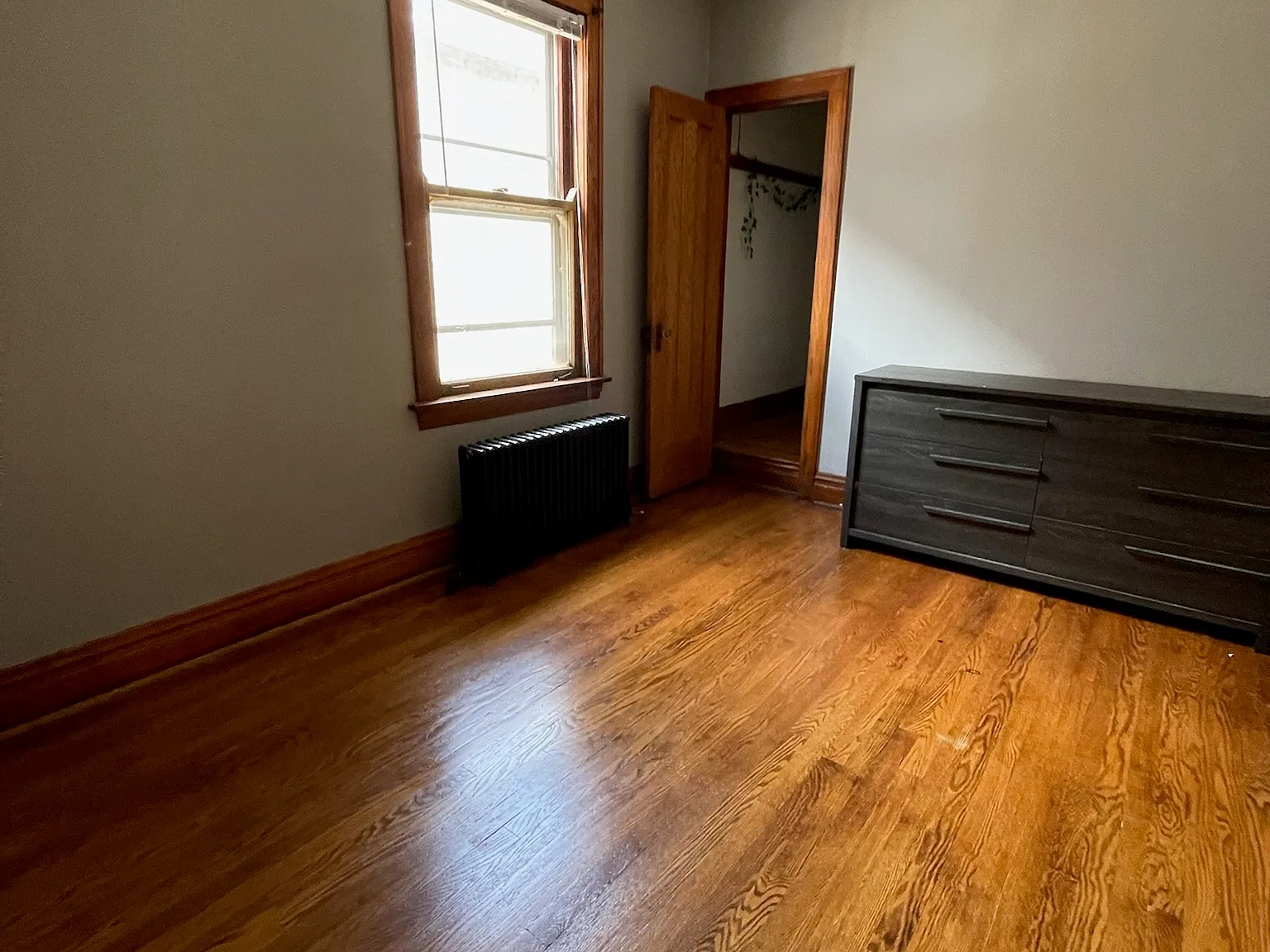 2 bed, 1000 sqft, $1,300 — Photo 4