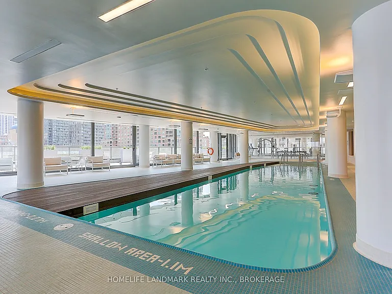 11 Wellesley St W #2911 — Photo 39