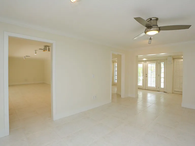 2901 Crayton Rd — Photo 29
