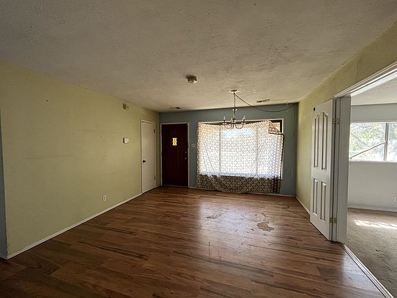 2nd image of 10319 Woodland Ave NE
