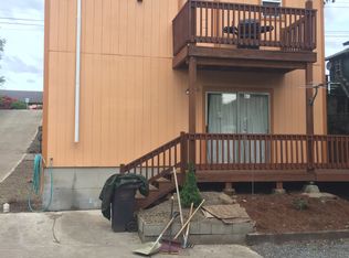 217 N 4th St #1, Saint Helens, OR 97051