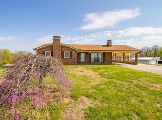 3556 White Plains Rd, Roaring River, NC 28669