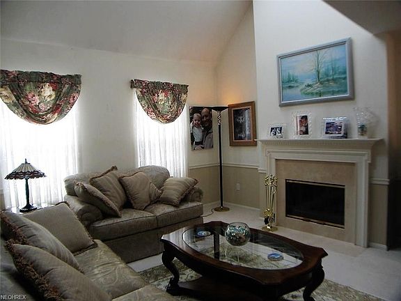 3rd image of 7558 Chandler Ct