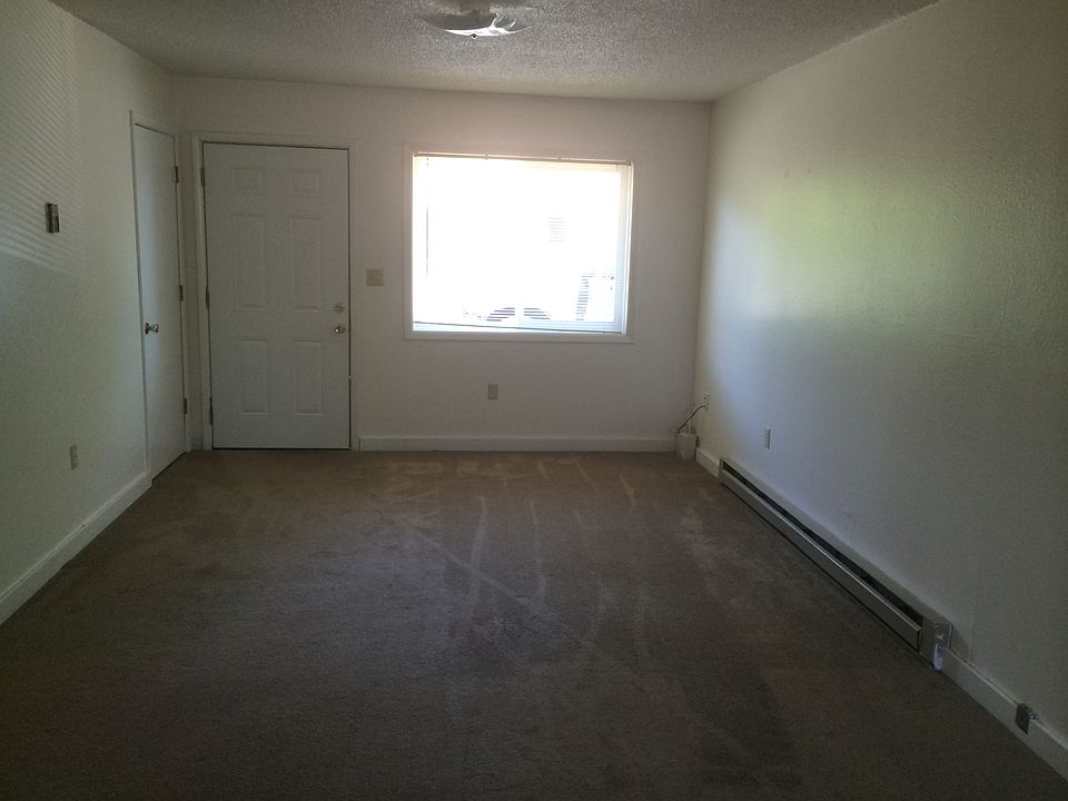 1st image of 404 Ecols St N APT 1
