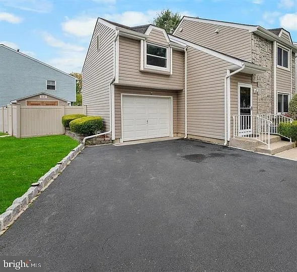 3 bed, 2.5 bath, 1425 sqft, $2,900 — Photo 3