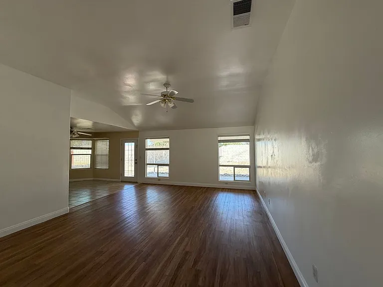 5800 Potenza Ln — Photo 10