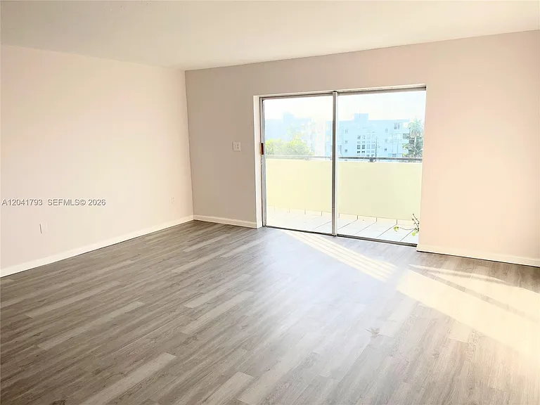 8024 Tatum Waterway Dr #6B — Photo 12
