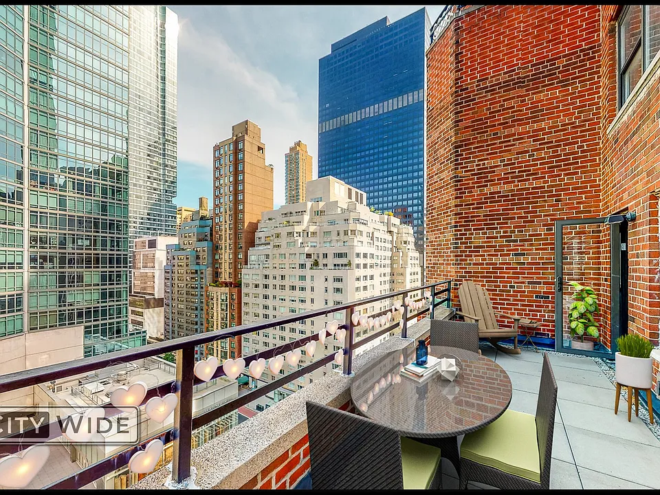 157 E 57th St #16A